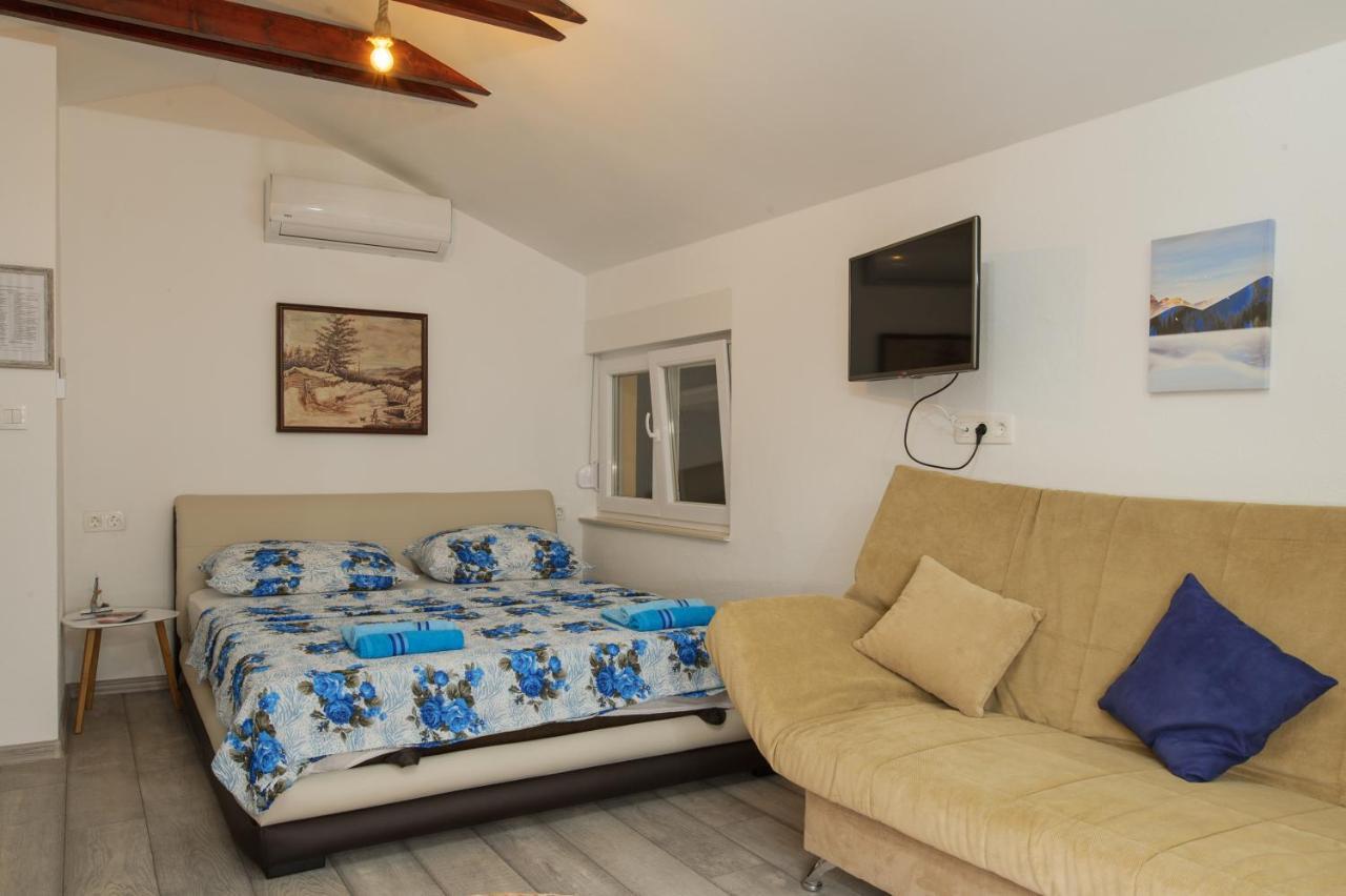 מוסטר Studio Apartments Kim - Dilberovic מראה חיצוני תמונה