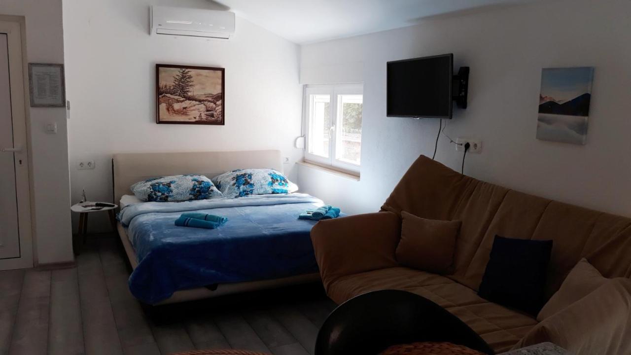 מוסטר Studio Apartments Kim - Dilberovic מראה חיצוני תמונה