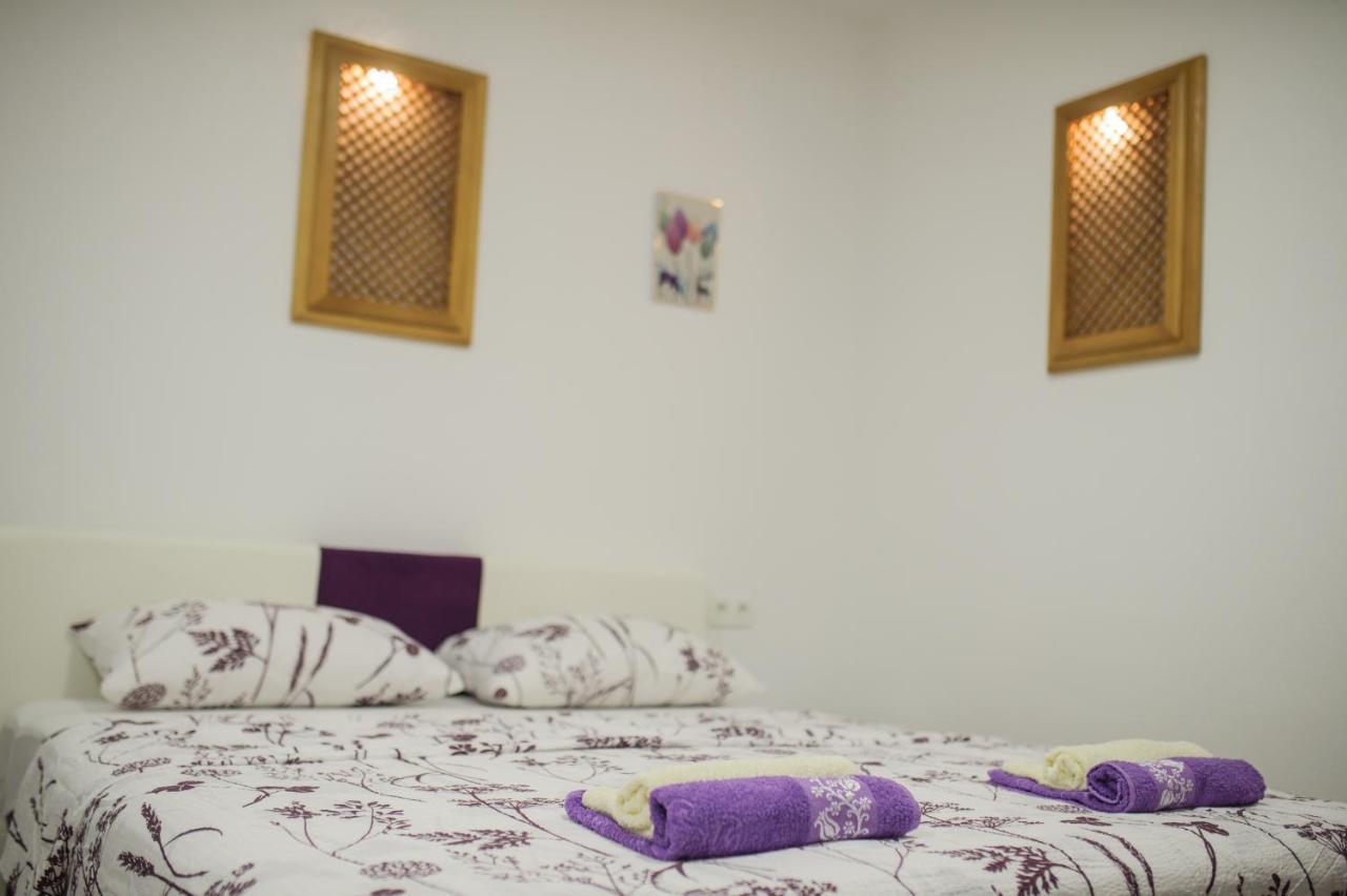 מוסטר Studio Apartments Kim - Dilberovic מראה חיצוני תמונה