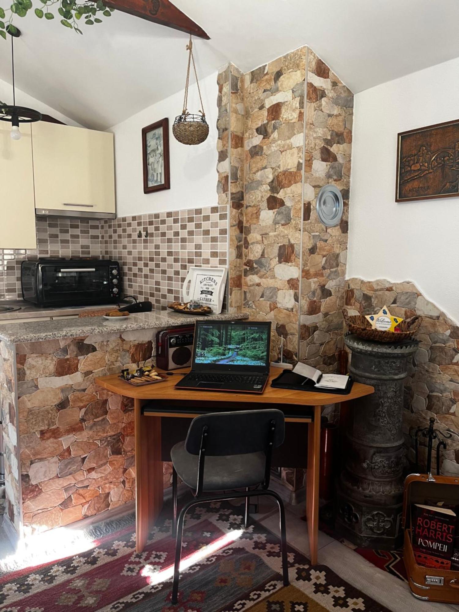 מוסטר Studio Apartments Kim - Dilberovic מראה חיצוני תמונה